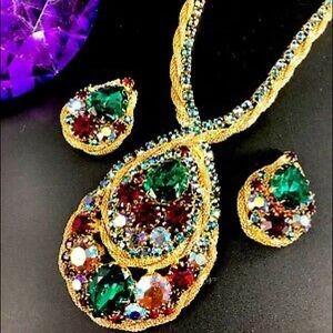 Vintage Juliana book piece jewelry set